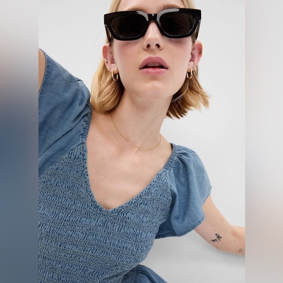 GAP| Ruffle Denim Peplum Top - Picture 3 of 9